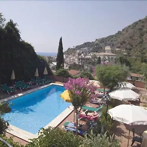 4* Hotell Sirina