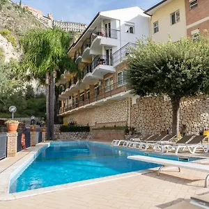 4* Hotell Corallo